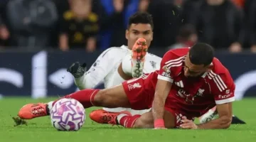 صلاح يواجه موجة انتقادات حادة بعد تراجع مستواه وتأثيره في الملعب